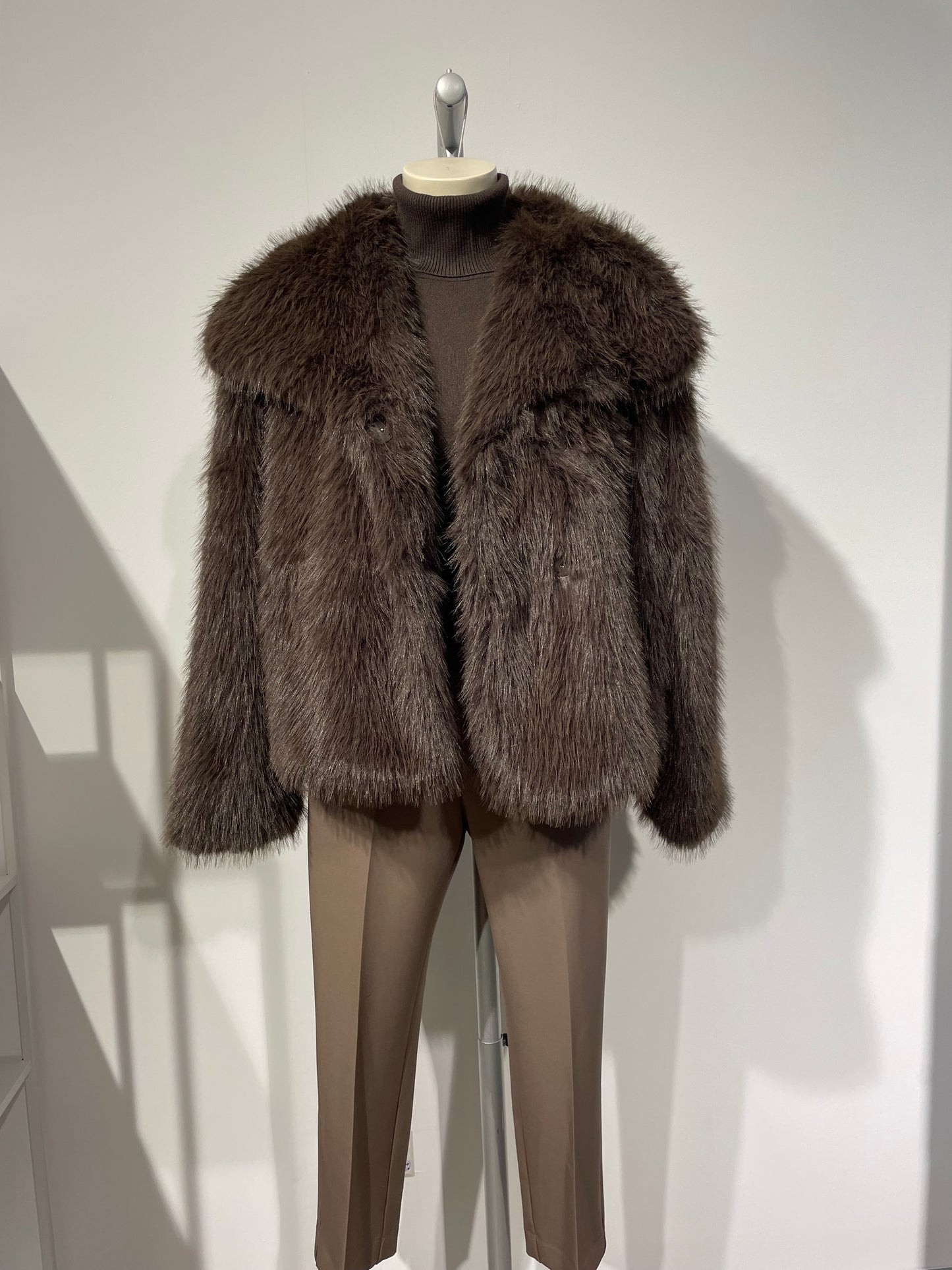 Pelzjacke nougat