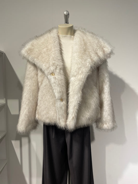 Pelzjacke beige